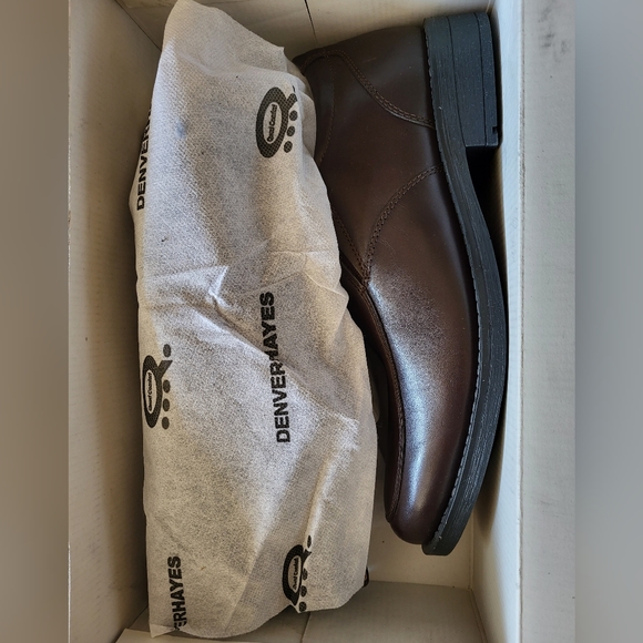 DENVER HAYES Leather Loafers: Size 9 NEW - Picture 10 of 10